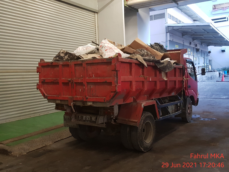 Jasa pembersihan proyek