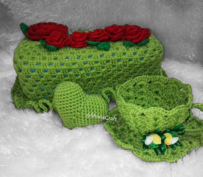 Wadah permen bentuk cangkir rajut