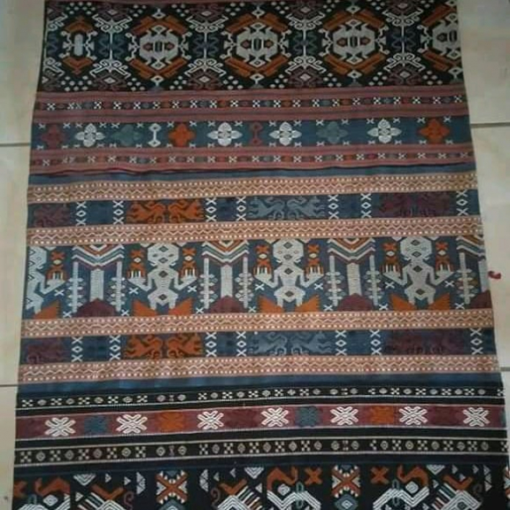 Kain Tenun Sumba Timur (Lau Pahikung)