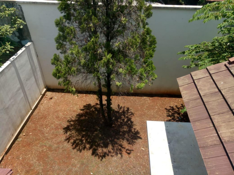 RUMAH MEWAH BELAKANG RS. HERMINA BANYUMANIK