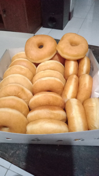 Donat, pizza dan bolu