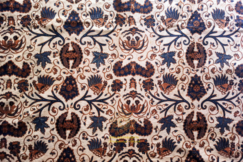 Kain Batik Tulis Tradisional Indonesia Motif Wahyu Tumurun Bledhak