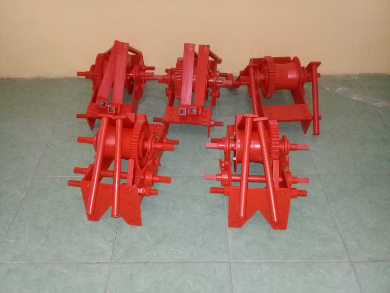 Bivi atau Hand Winch