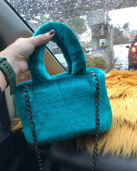 Fluffy fur korean bag ukuran 25x15cm