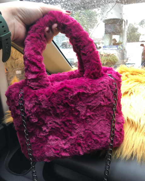 Fluffy fur korean bag ukuran 25x15cm