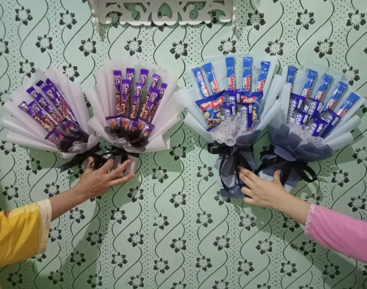 Buket Bunga Wisuda / Buket Makanan