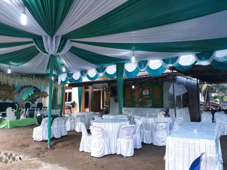 Dekorasi Pelaminan & Tata Rias Pengantin