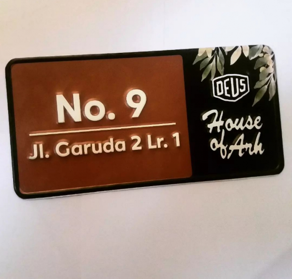 Plat nomor rumah cetak timbul