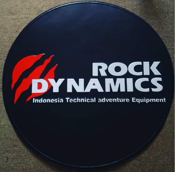 Plat dekorasi dinding cetak timbul lingkaran