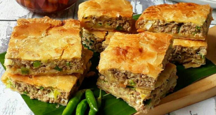 Martabak terangbulan dan bebek tulang lunak