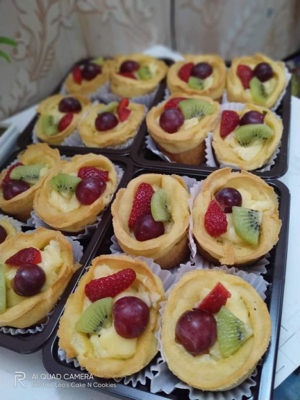 Leo&039;s Bakery n cake