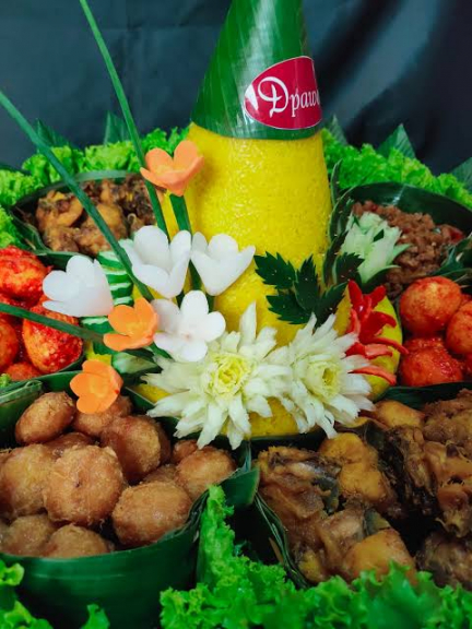Aneka macam tumpeng