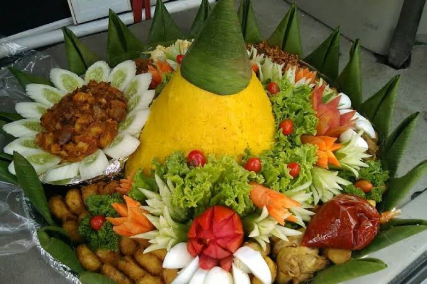 Aneka macam tumpeng