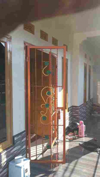 Pagar besi minimalis