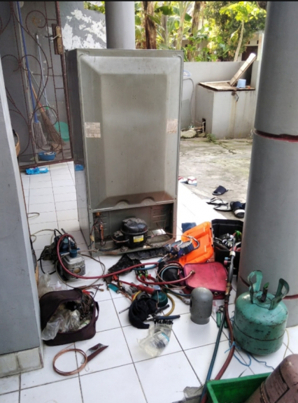 service kulkas ,device mesin cuci ,service showcase ,service freezer,service AC,service andercounter chiller