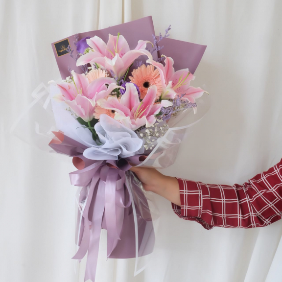 Florist Lampung ( Buket Fresh Flower Lily Pink Mix Gabera)