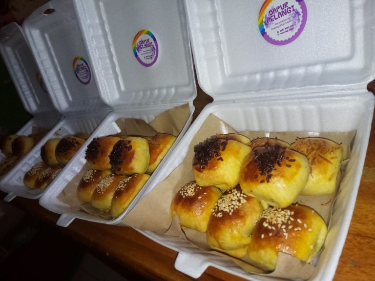 Aneka roti dan kue