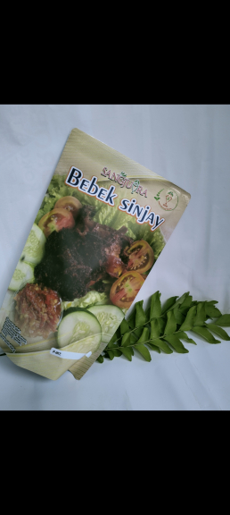 Bebek Sinjay Sang Juara