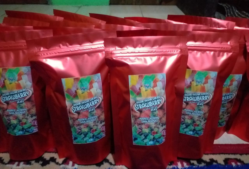 agar agar srtawberry dan sirup strawberry