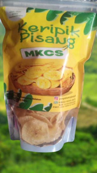 Keripik pisang dan keripik tempe